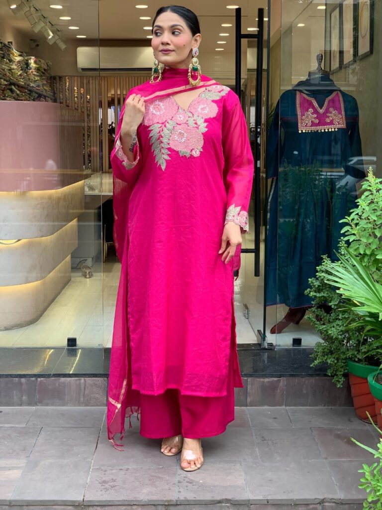 Elegant Embroidered Magenta Cotton Kurta Pant Set with Dupatta
